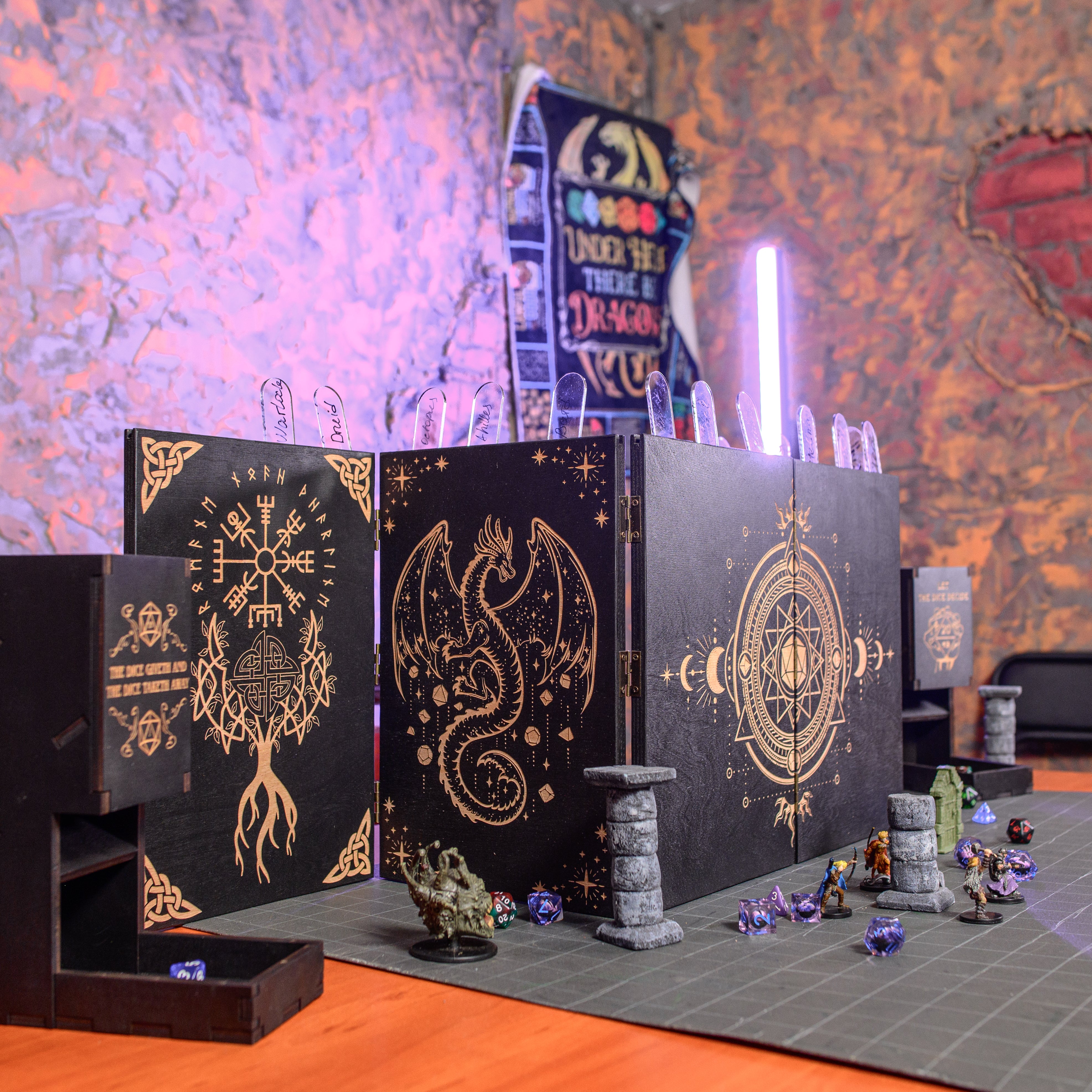Game Master Screen with 6 Panels – Magnetic Wooden RPG Screen