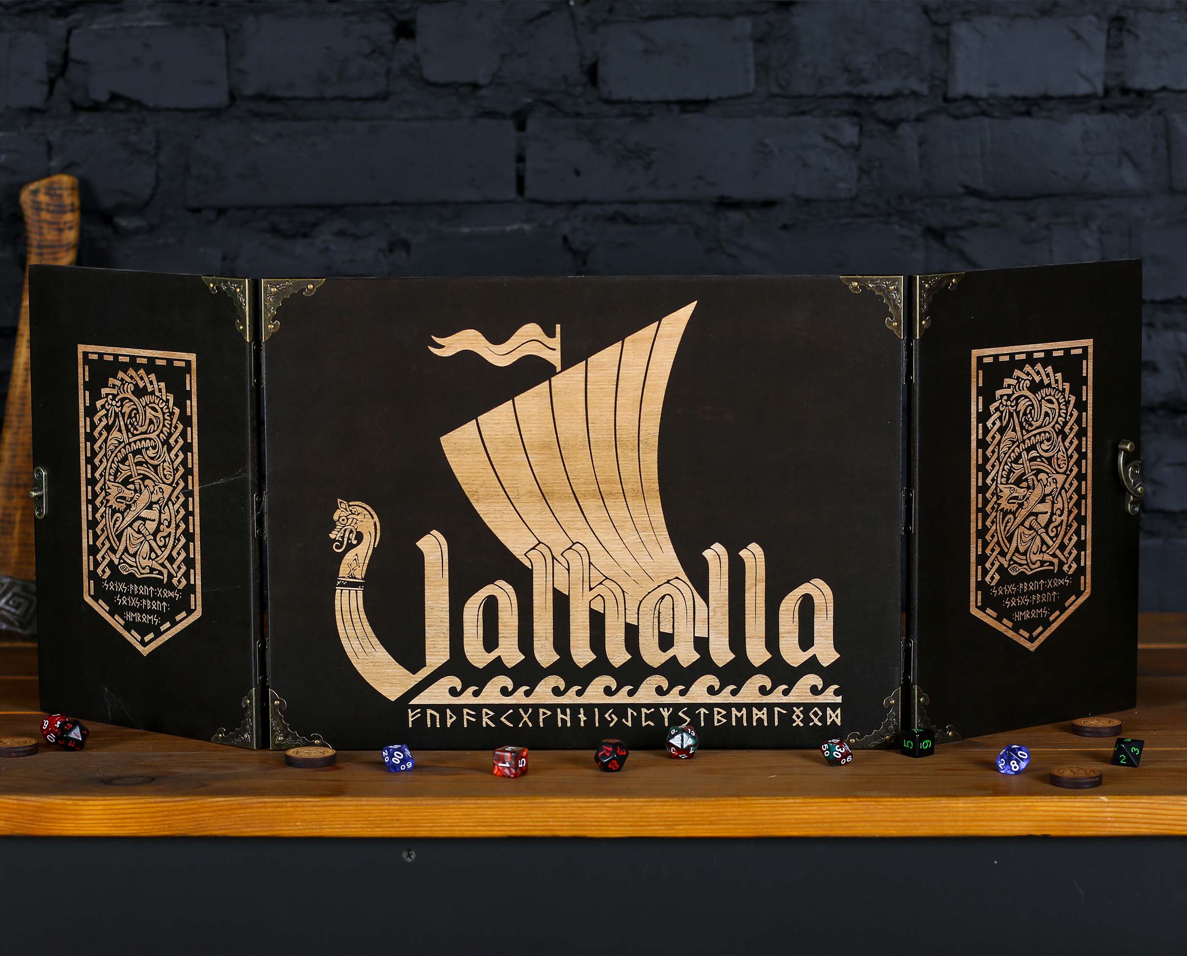Dungeon master screen "Valhalla" wood magnetic, Dungeon master screens - GravisCup